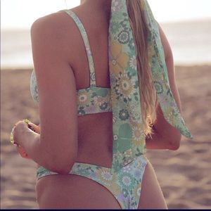 Skatie x Amber Fillerup ✨ NWOT ✨ SOLD OUT * Haleiwa * M, L *